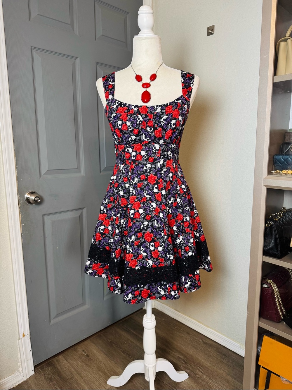 Hot Topic Purple and Red Skull Rose Dress Med